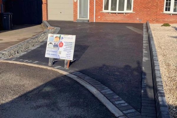 419f12db A03f 4594 84b3 47321a2367cc